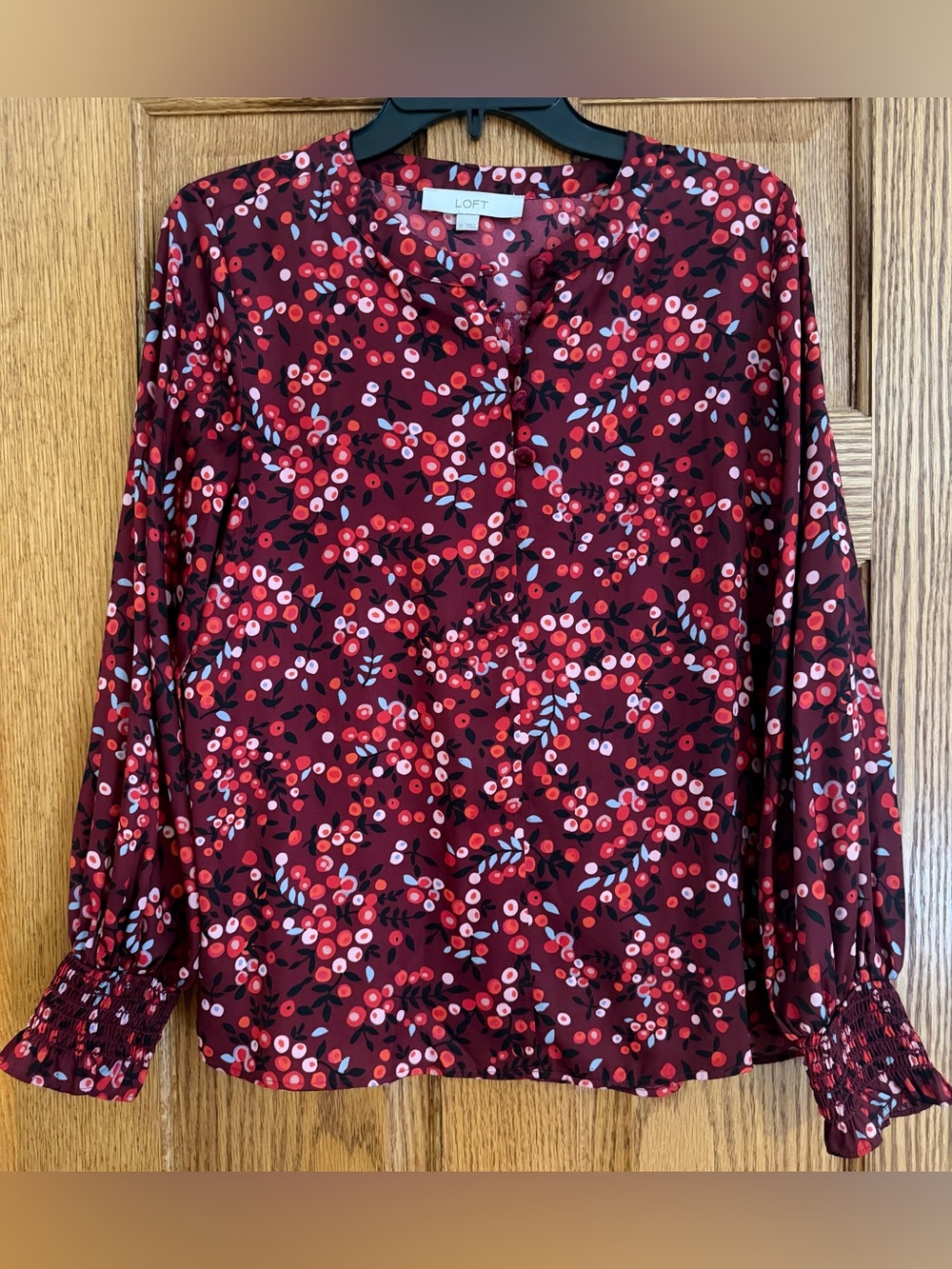 LOFT LONG SLEEVE BUTTON FRONT RED FLORAL PRINT BLOUSE TOP SIZE SMALL